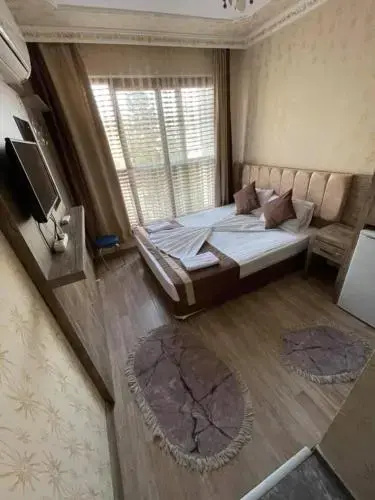 Double room (full double bed)