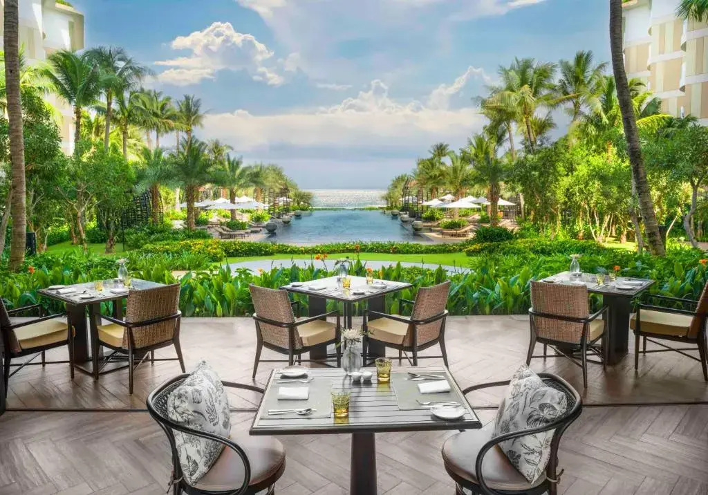 Intercontinental Phu Quoc Long Beach Resort
