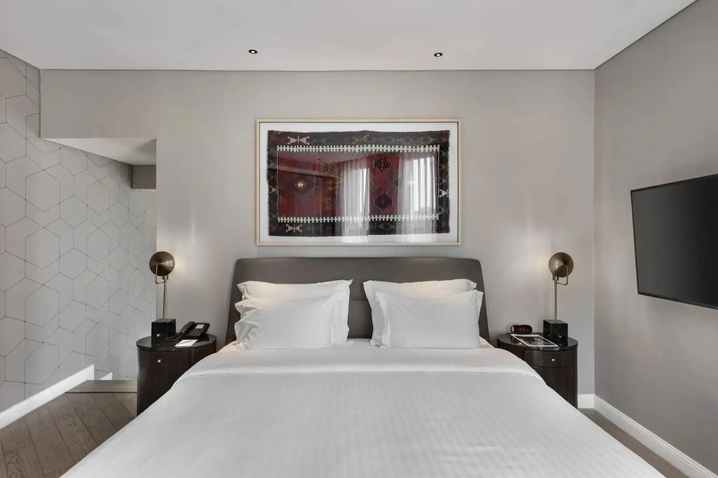 Ambassador Double Suite (full double bed)