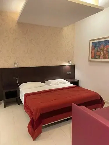Classic Double room (full double bed)
