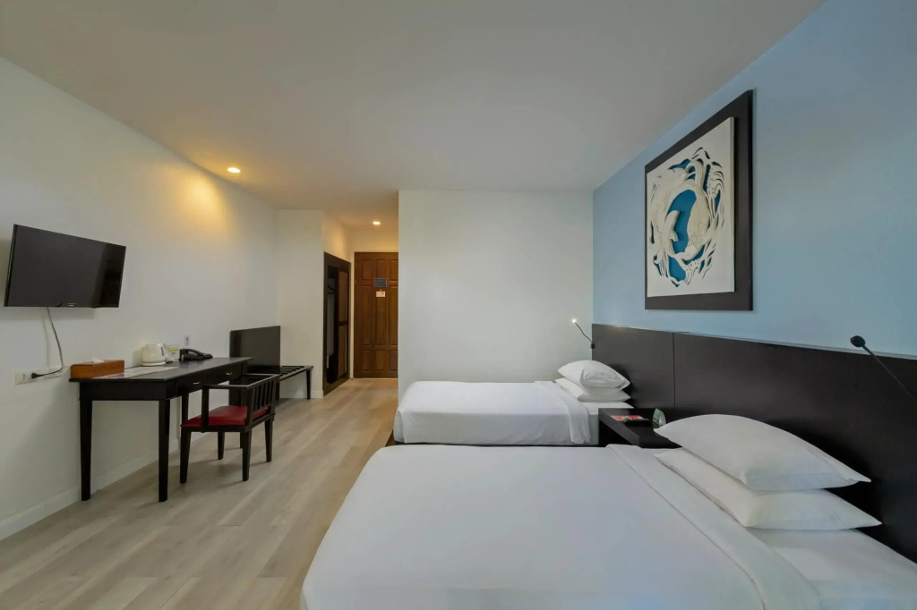 Sea Turtle Deluxe Double room (full double bed)