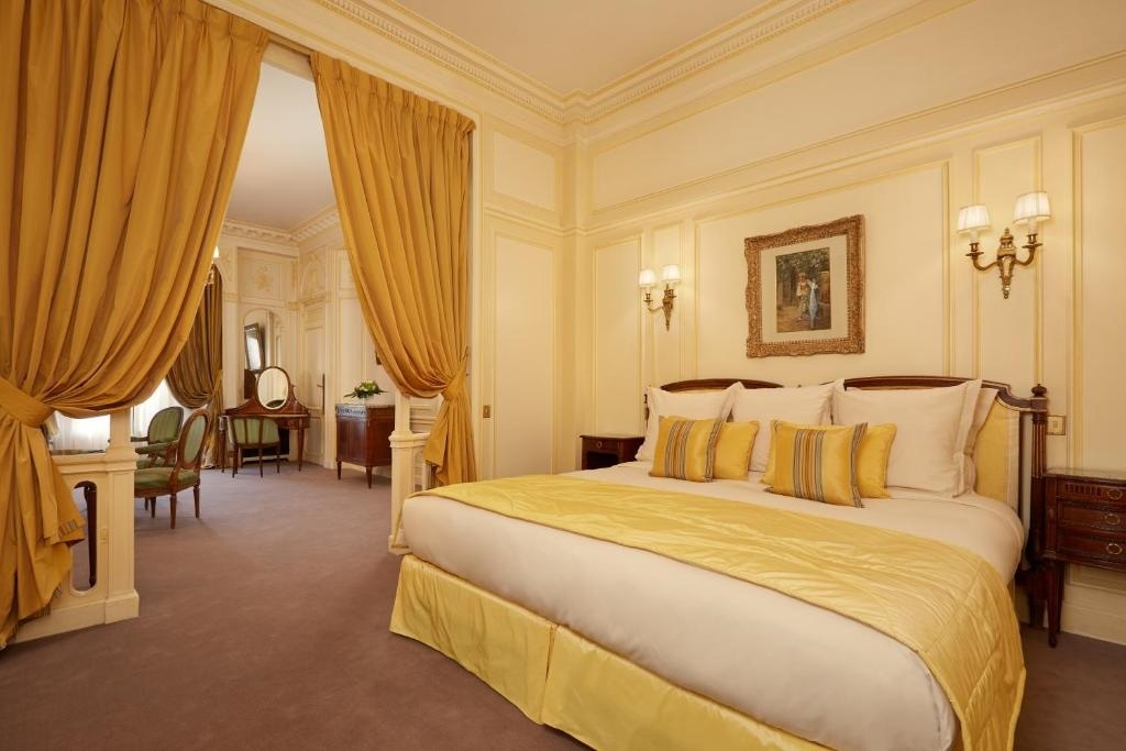 Double Junior Suite (full double bed)