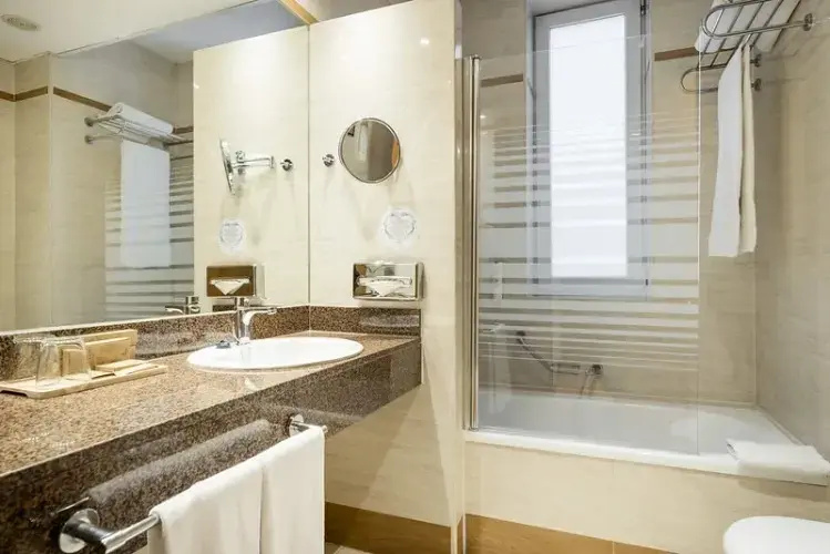 Ilunion Les Corts Spa Hotel - Chambres