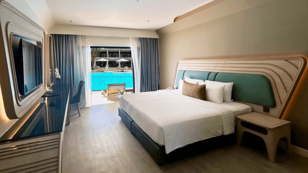 Grand Amora Pool Side Double room (twin beds)