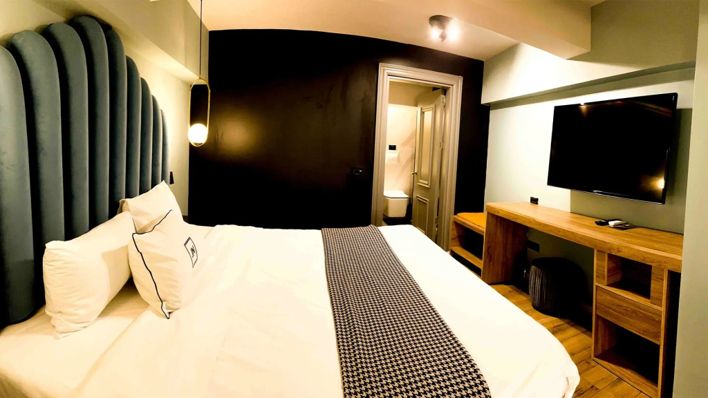 Duplex Double room (full double bed)