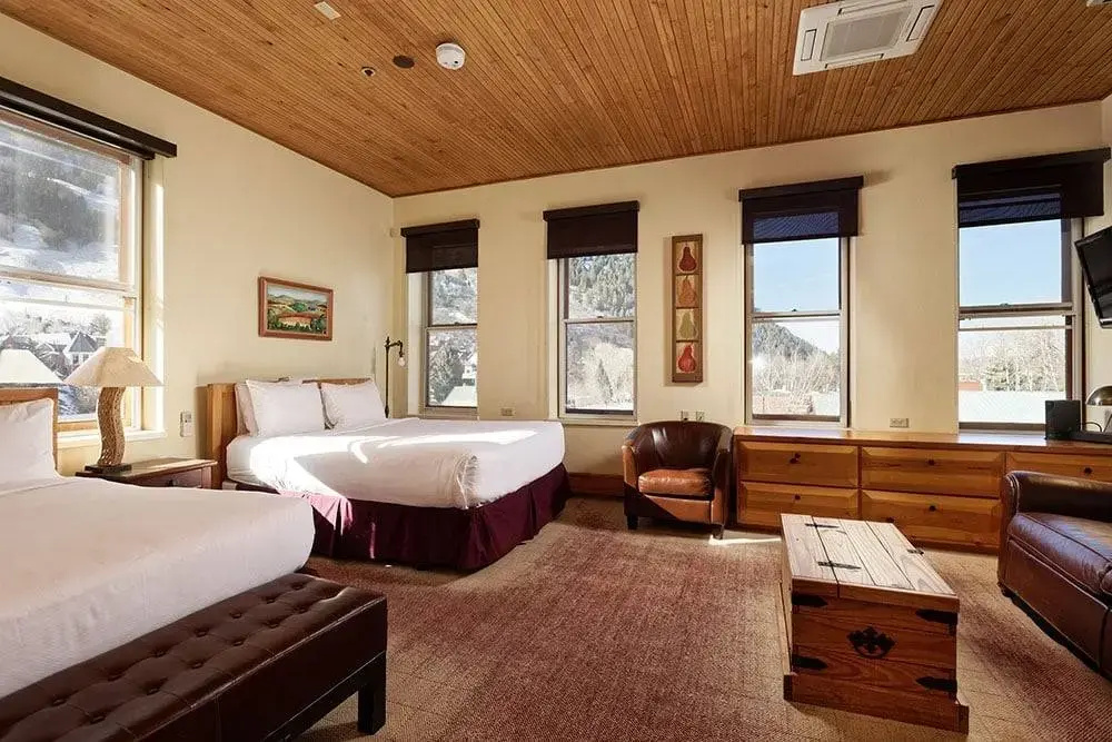 Independence Square Lodge by Frias - Chambres