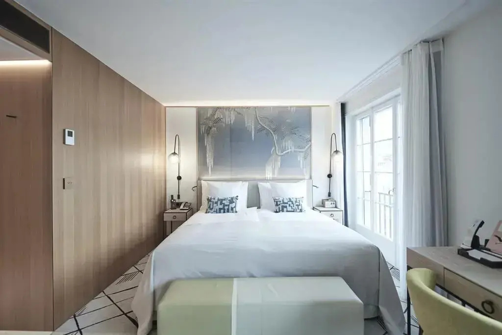 Deluxe Riverside Double room (twin beds)