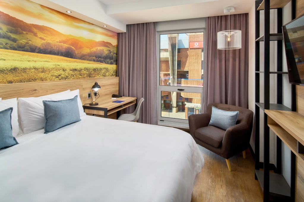 Superior Double room with balcony (full double bed)