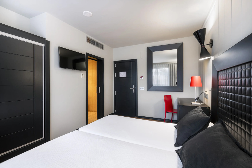 Salles Hotel Aeroport de Girona - Chambres
