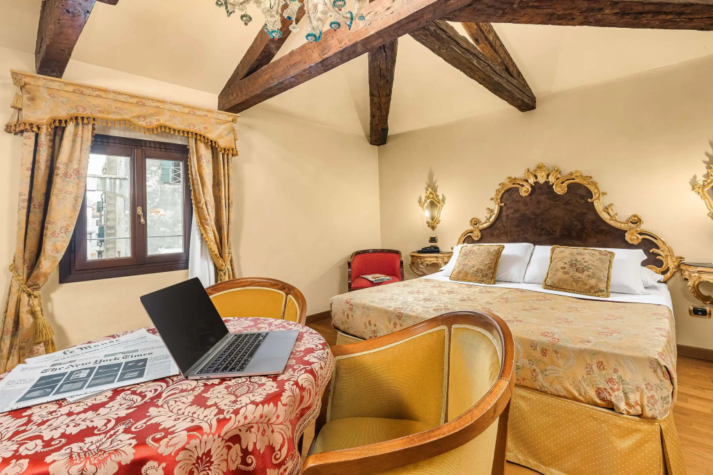 Deluxe Triple room