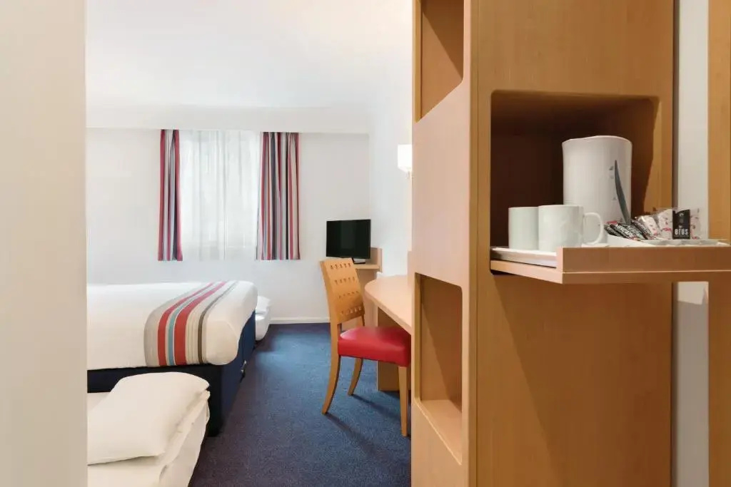 Family Double room (full double bed)