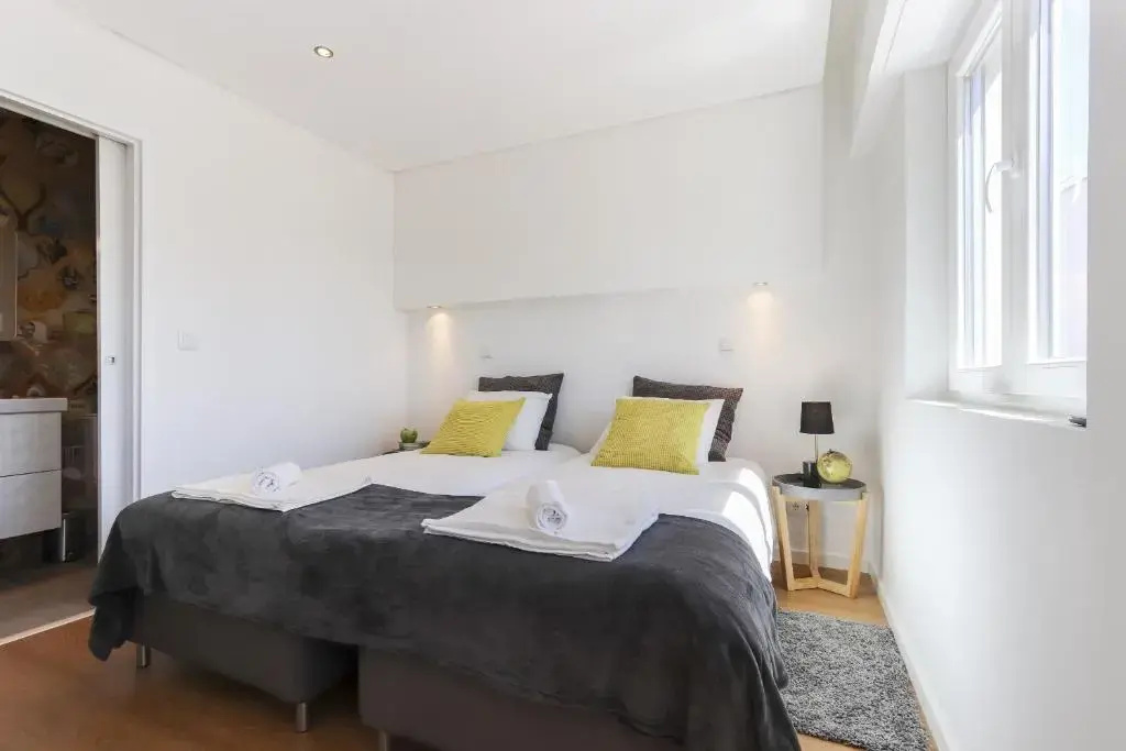 2 Bedrooms Apartment