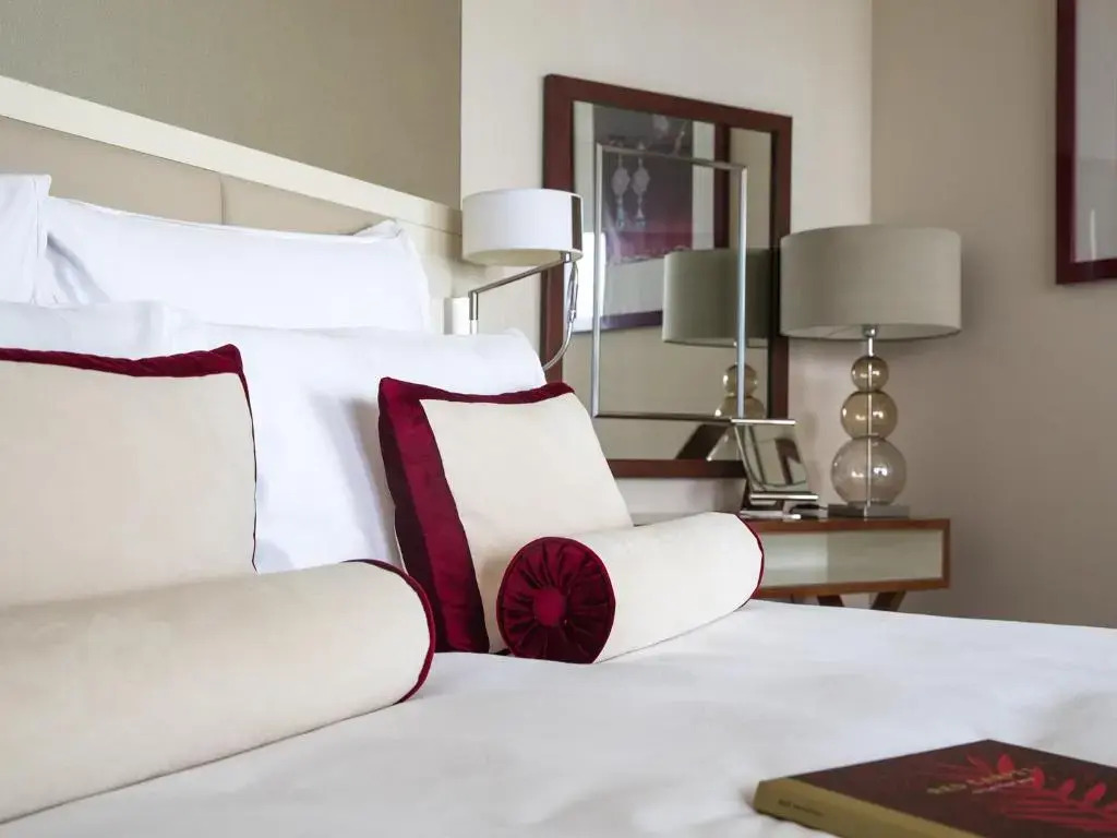 Jumeirah Emirates Towers