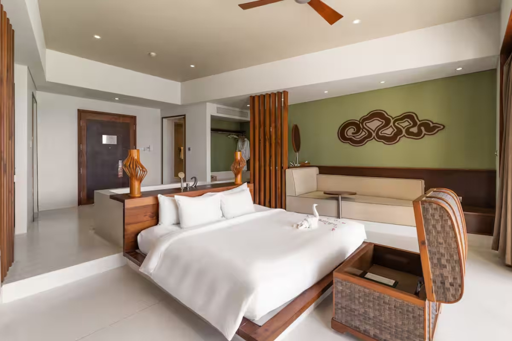Luxury Double Suite with ocean view (full double bed)