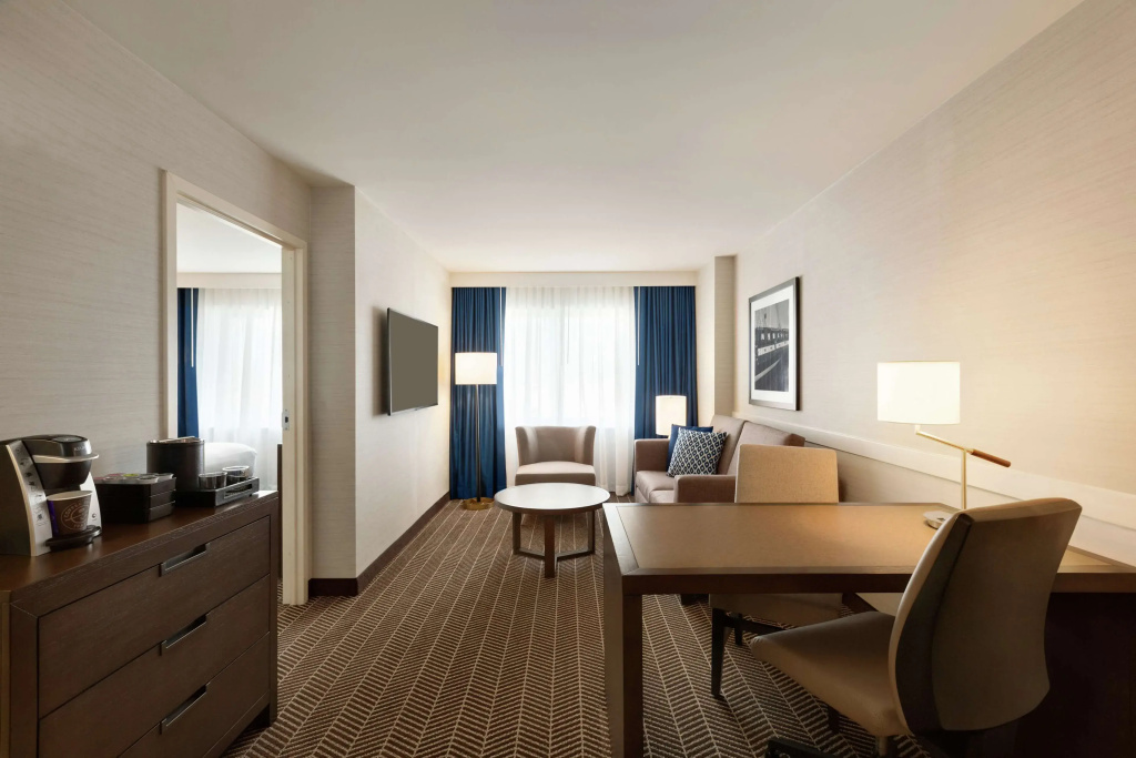 Embassy Suites Boston Logan Airport - Chambres