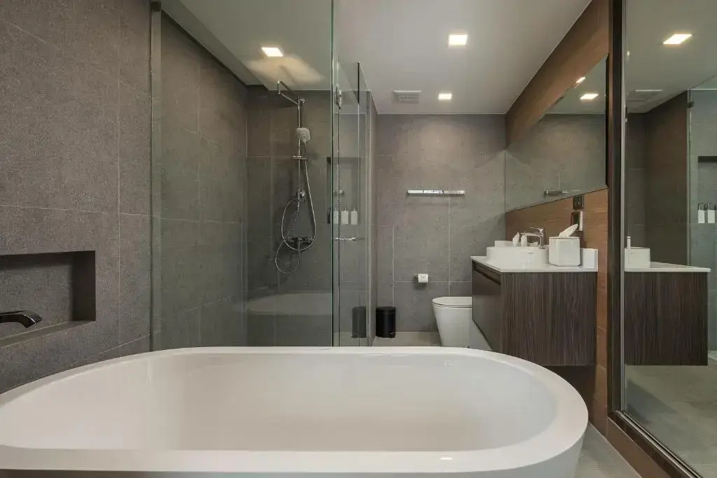 Люкс с 2 комнатами в The Proud Karon Beach Phuket Trademark Collection By Wyndham