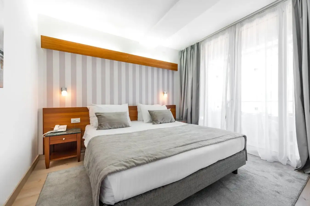 Superior Double room with balcony and with sea view (full double bed)
