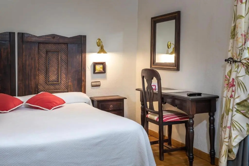 Superior Double room (full double bed)