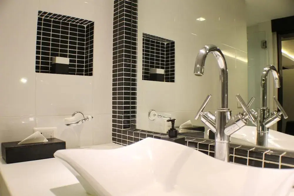 Двухместный люкс Deluxe c 1 комнатой двуспальная кровать в Nova Suites Pattaya by Compass Hospitality