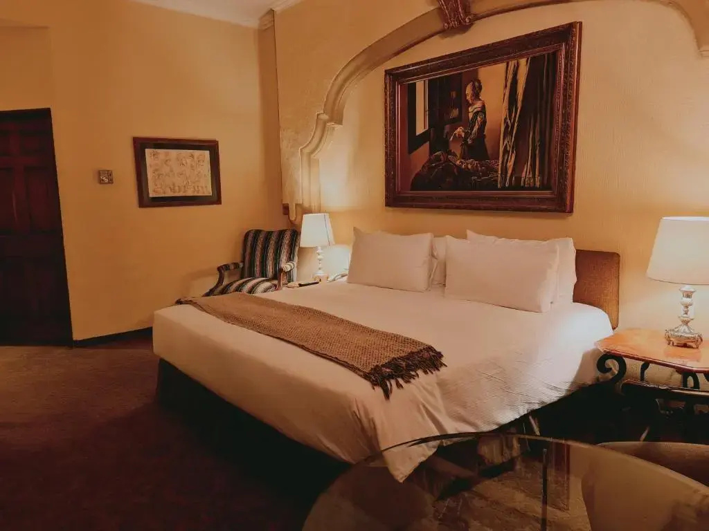 Master Double Suite full double bed