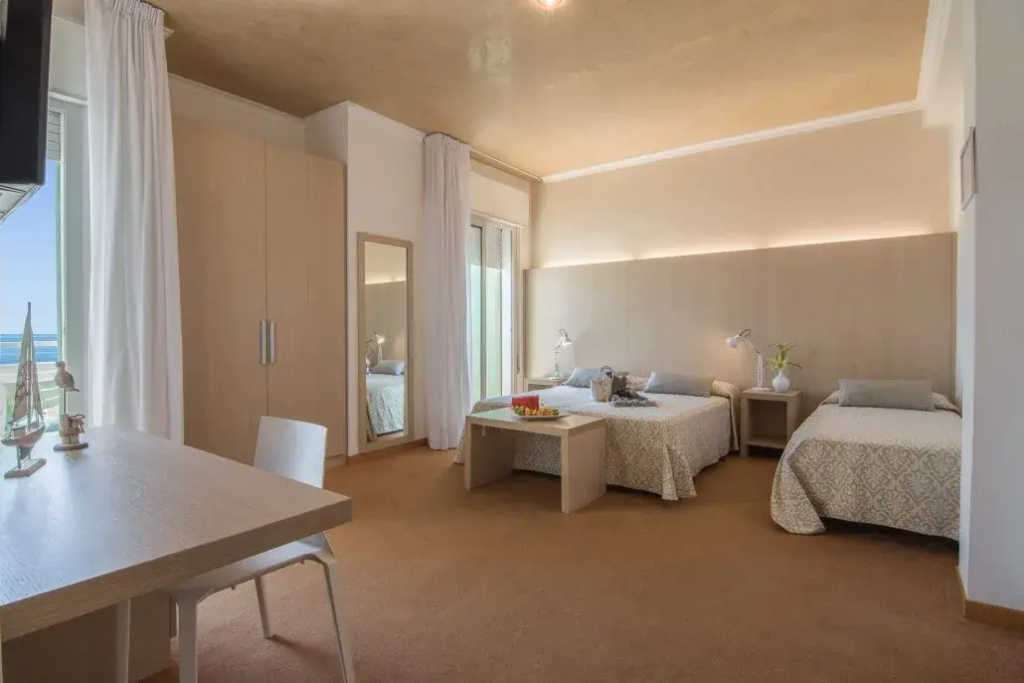 Family Junior Suite seafront
