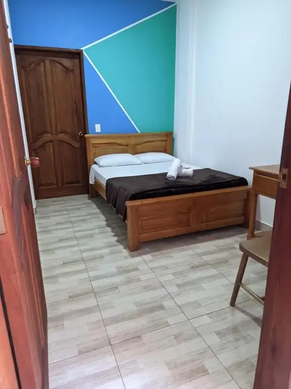 Double room (full double bed)