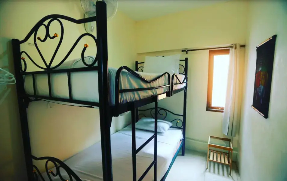 Economy room