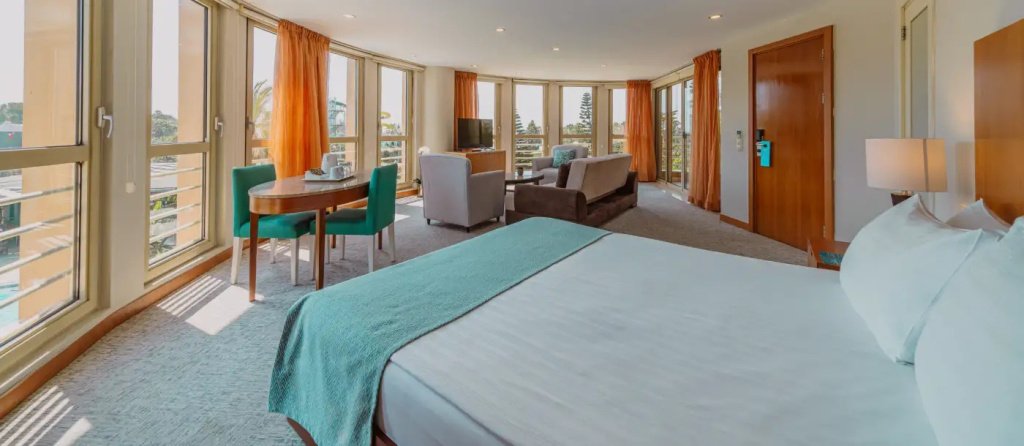 Double Suite (full double bed)