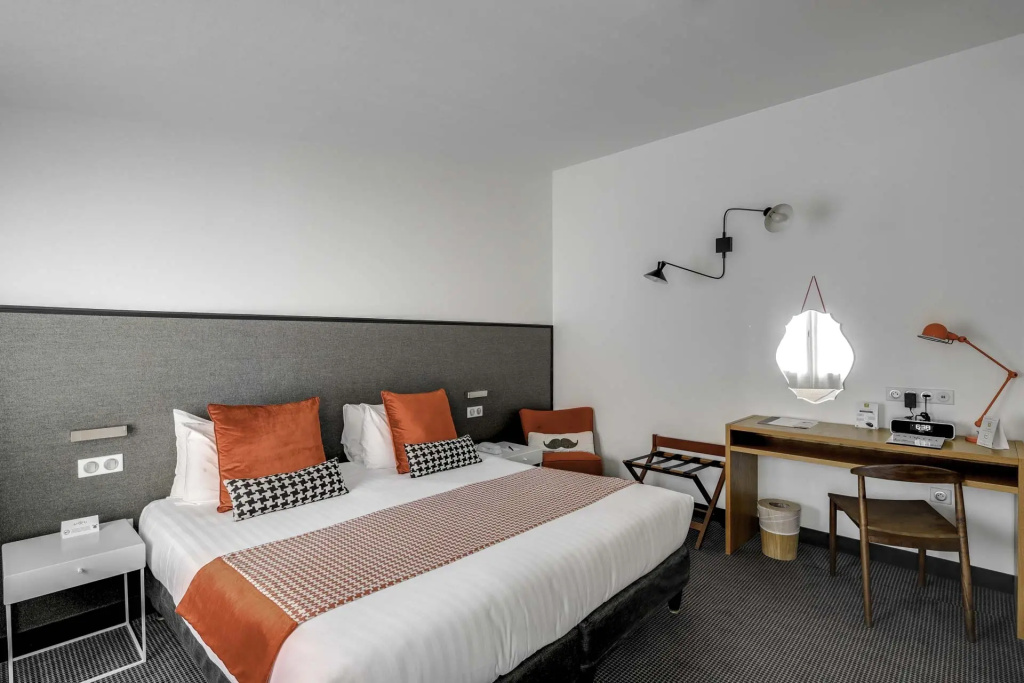 Triple Apartment