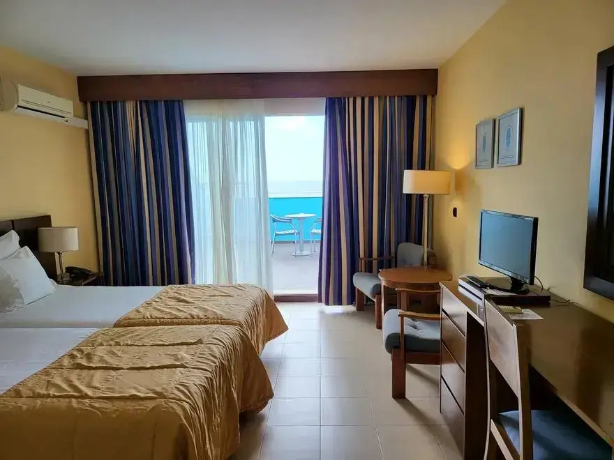 Single room with balcony and with sea view