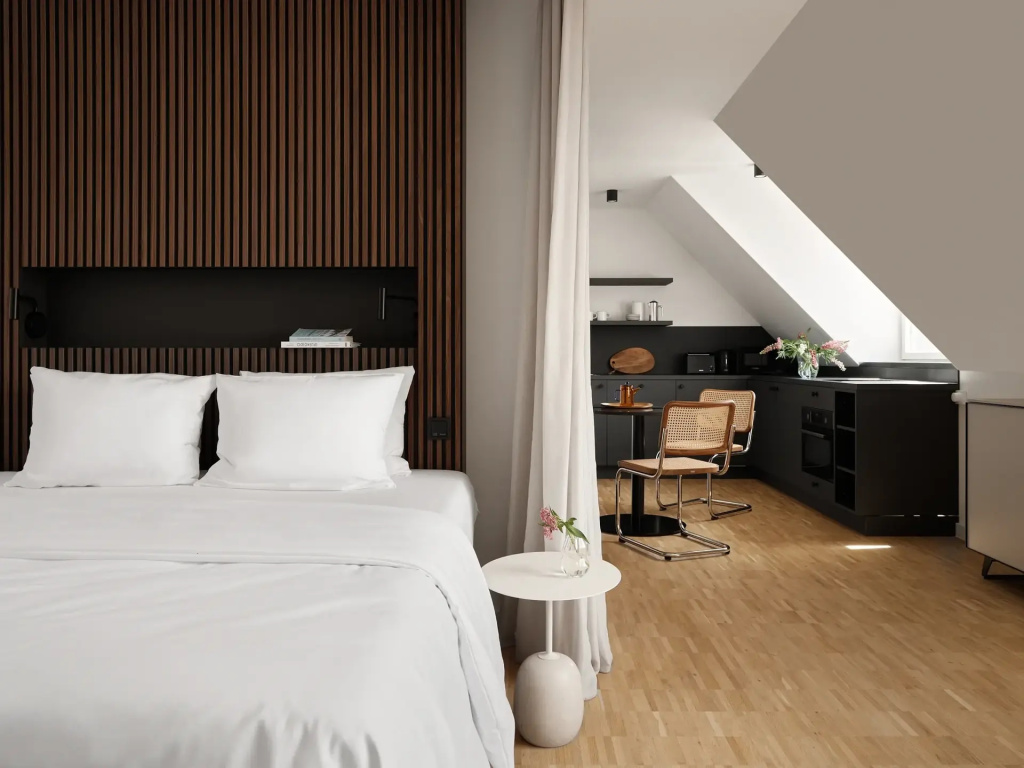 Signature Double Studio (full double bed)