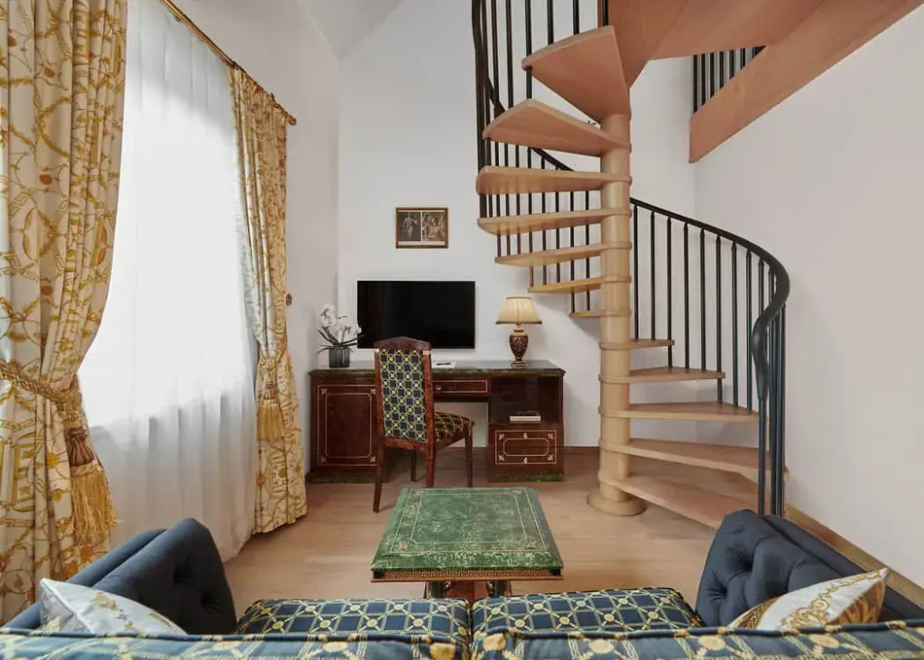Hotel Schwarzer Adler - Chambres