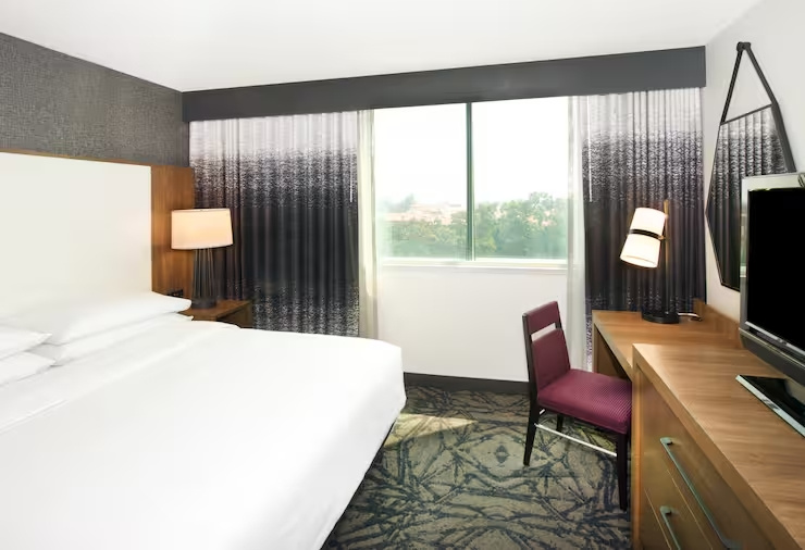 Embassy Suites by Hilton Walnut Creek - Chambres