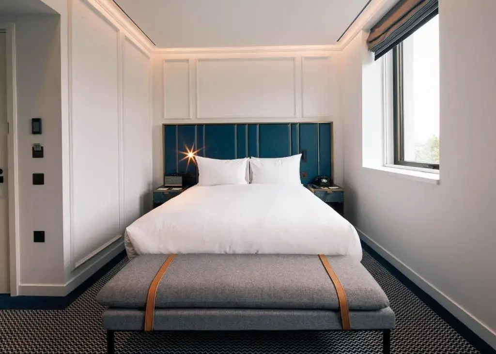Double Junior Suite (full double bed)