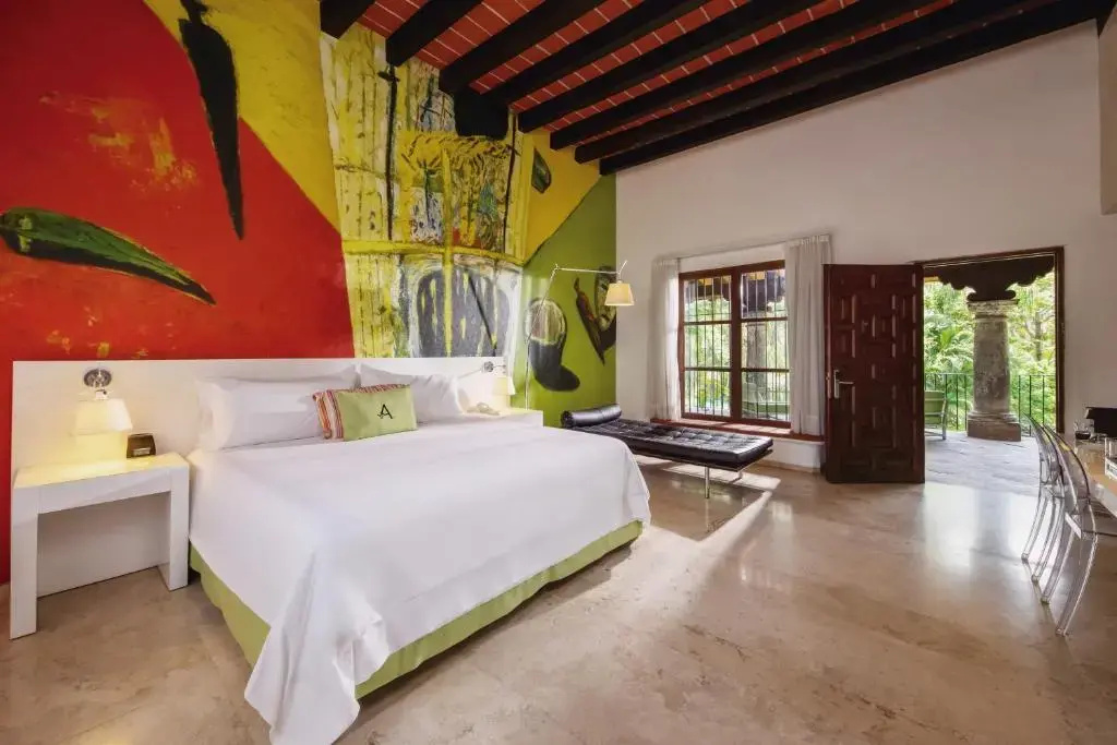 Deluxe Double room (full double bed)