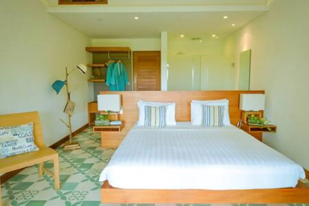 Deluxe Double Suite (full double bed)
