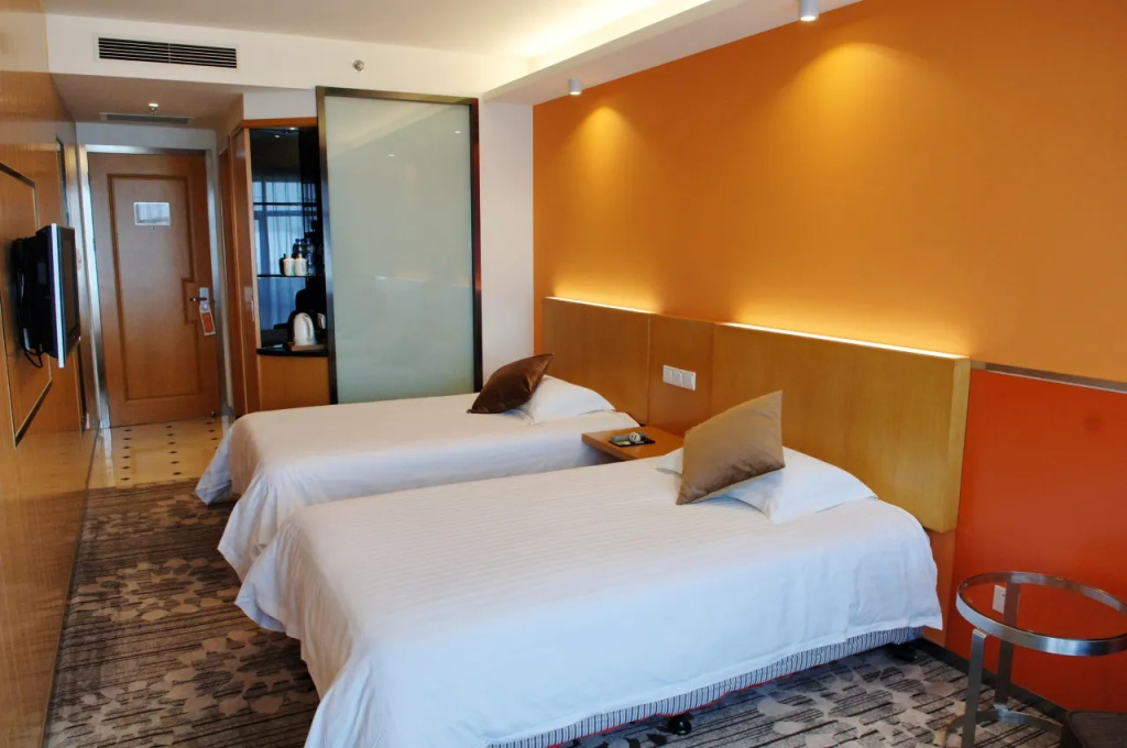 Basic (Some rooms have windows facing the corridor) North Building Double room (twin beds)