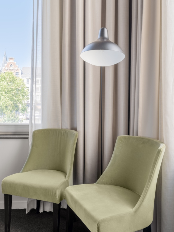 Large - Accessible Double room (full double bed)