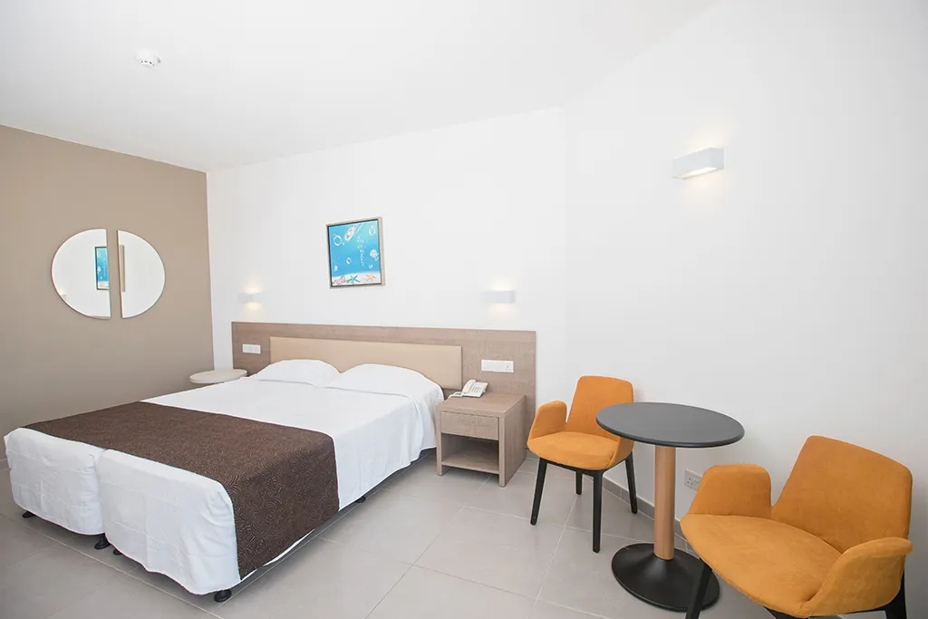 Vassos Nissi Plage Hotel & Spa - Chambres