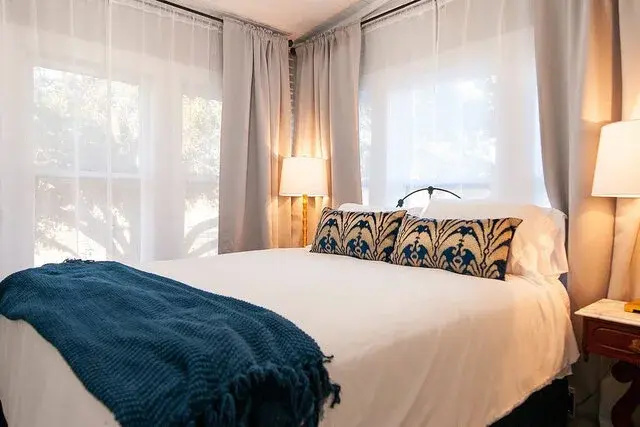 Sunroom Double Suite (full double bed)