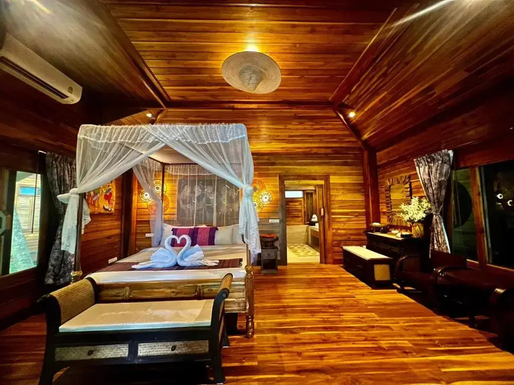 2 Bedrooms Makmai