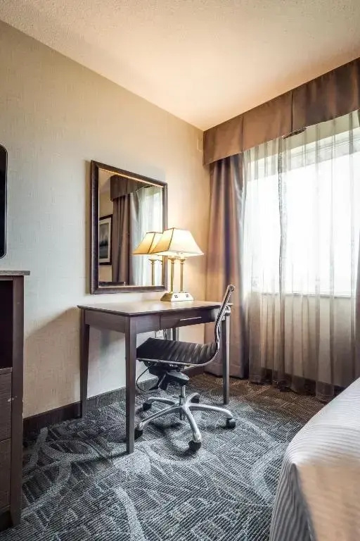 Monte Carlo Inn Airport Suites - Chambres