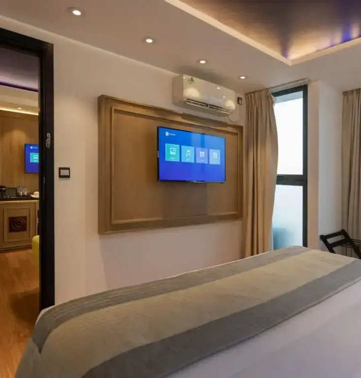 Double Suite (full double bed)