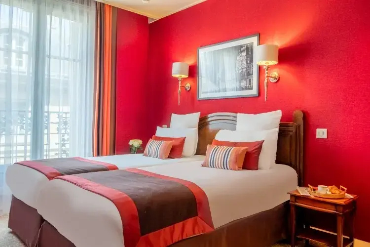 Hotel Trianon Rive Gauche - Tap to explore photos