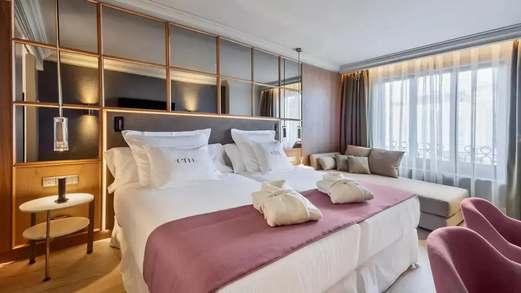 Premium Double room (full double bed)