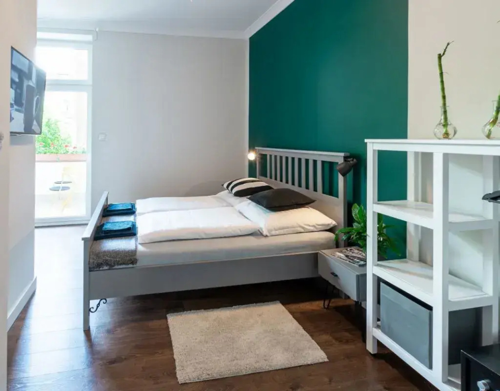 Plus Double Apartment (full double bed)