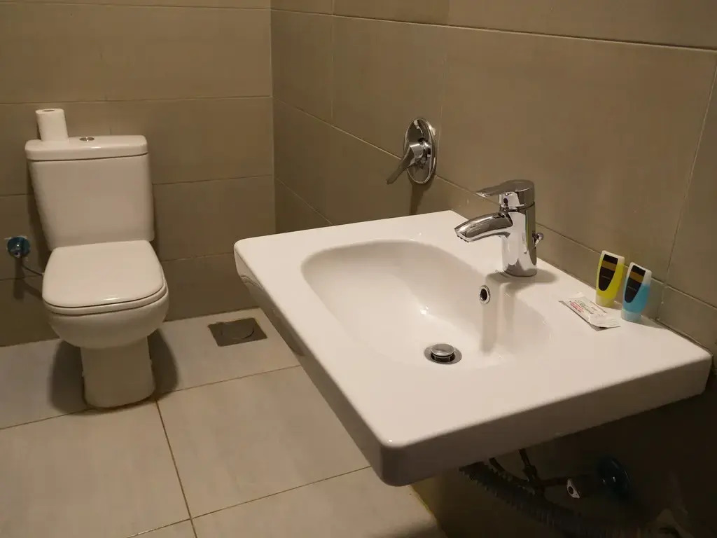 Четырёхместный семейный люкс Deluxe в Montana Hotel