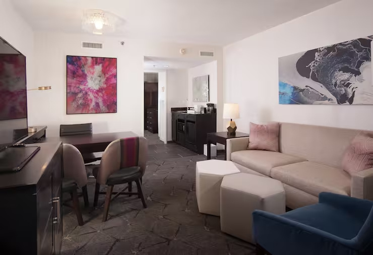 Embassy Suites by Hilton Raleigh Crabtree - Chambres