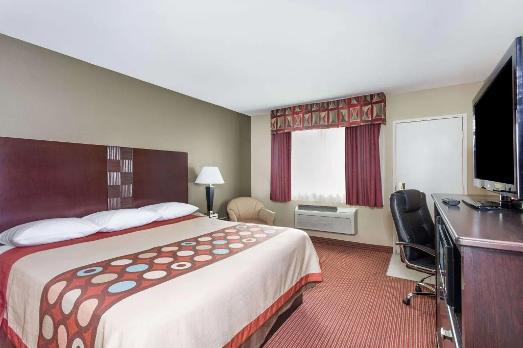 Double room (full double bed)