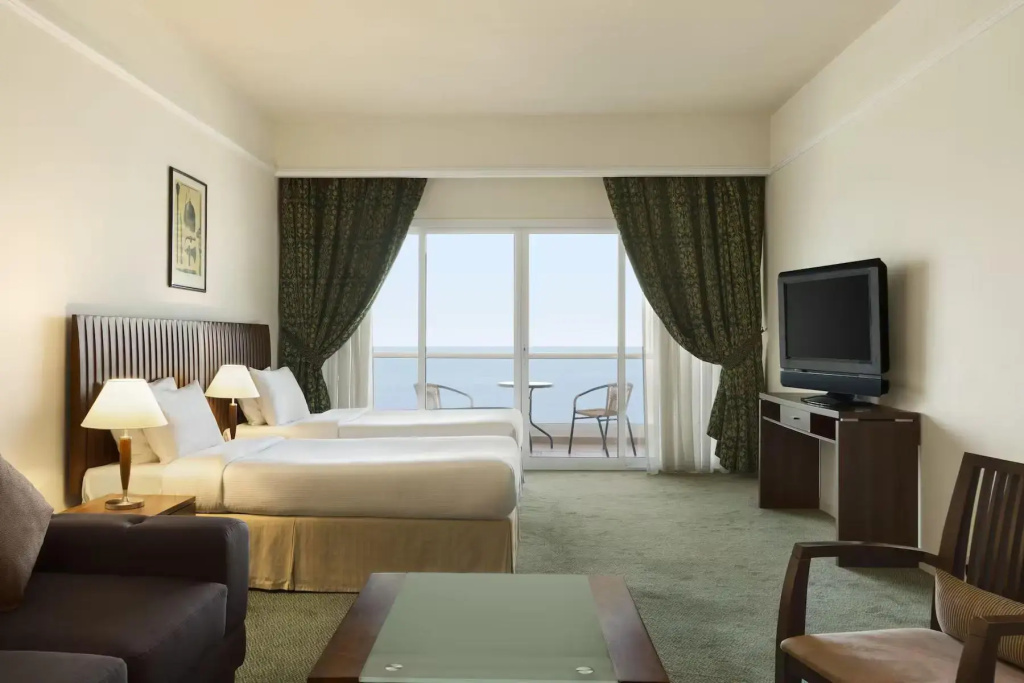 1 Bedroom Double Suite with sea view (twin beds)